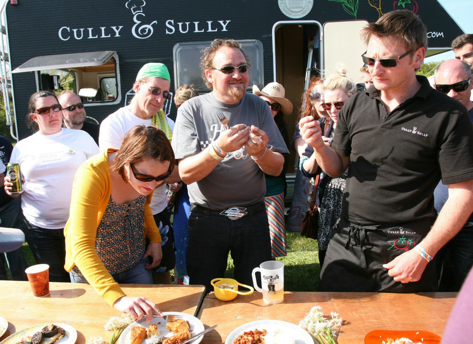 Cully and Sully Judging the Cook-off_web